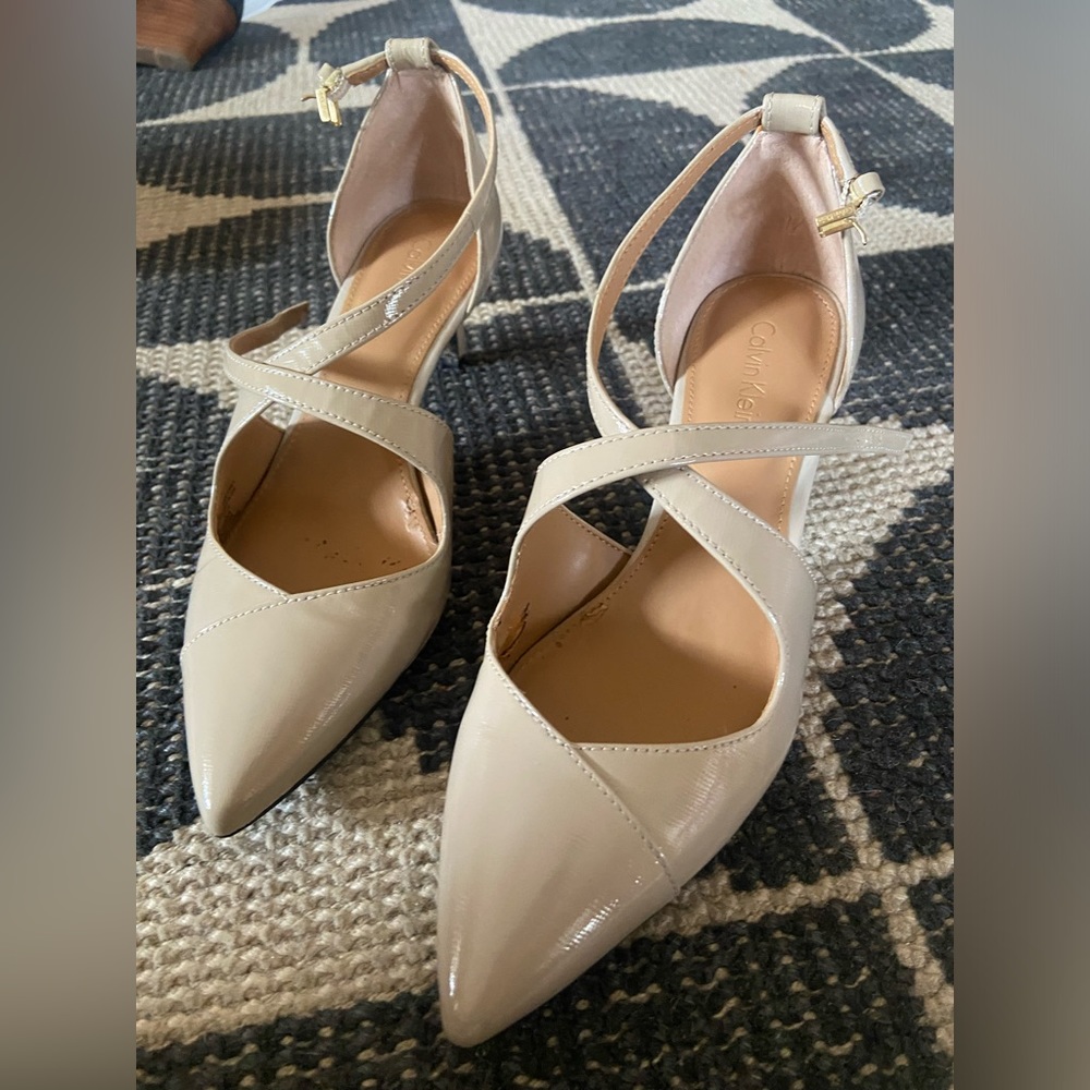Calvin Klein cross pump